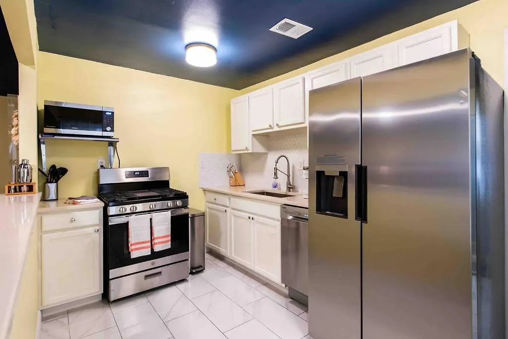 Blueberry Lemondrop Germantown 2 Bedroom Apartment Louisville